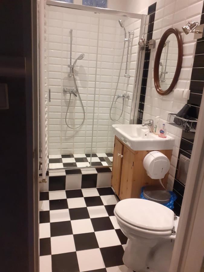 Apartament Cafe Belg 쳉스토호바 외부 사진