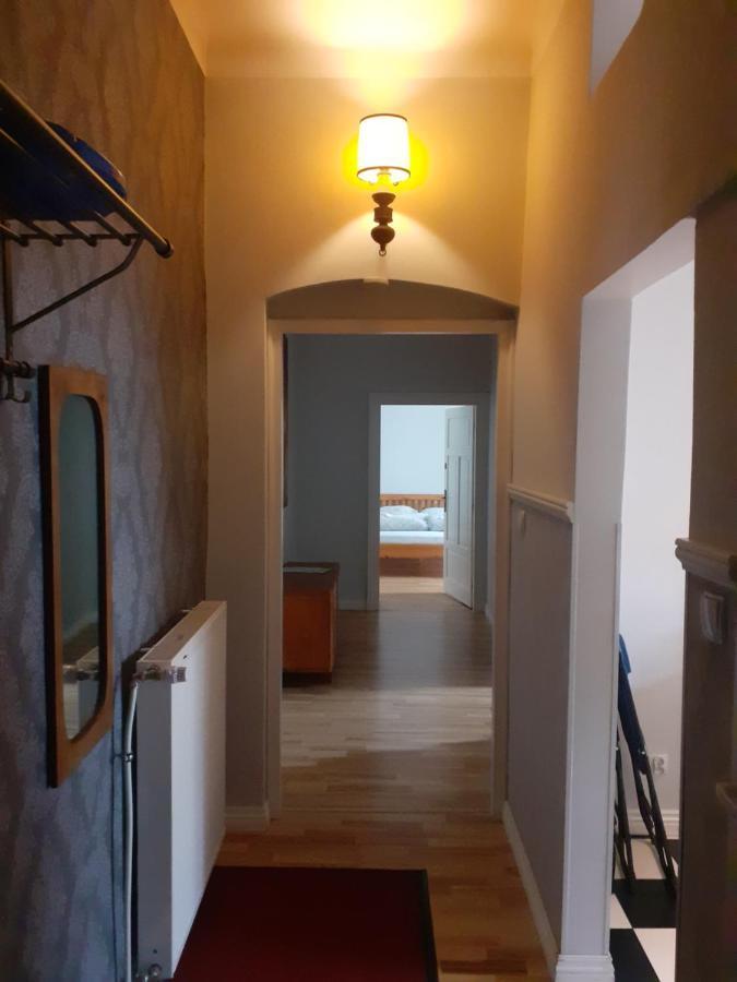 Apartament Cafe Belg 쳉스토호바 외부 사진