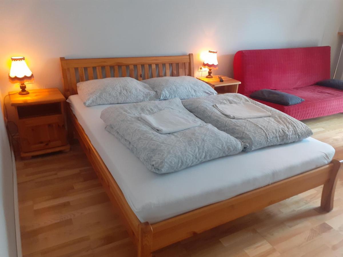 Apartament Cafe Belg 쳉스토호바 외부 사진
