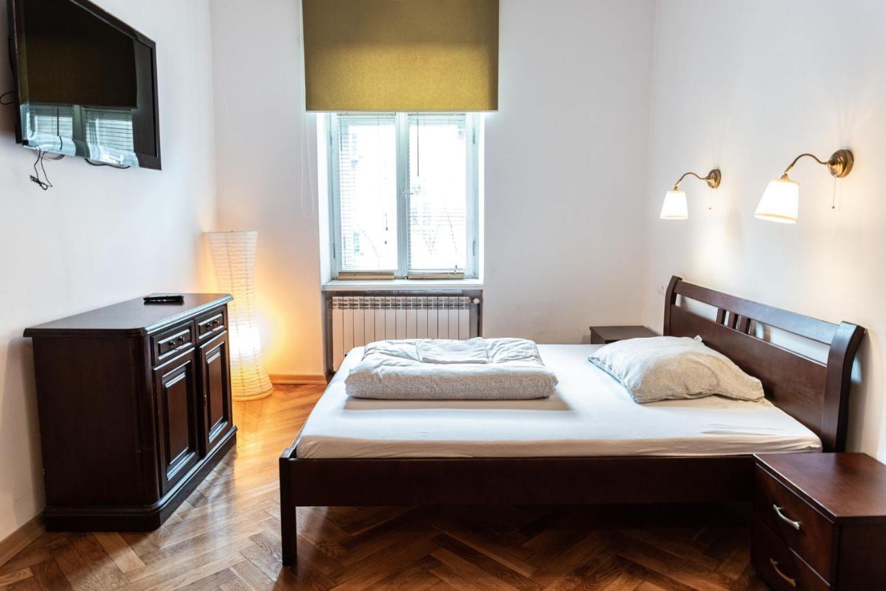 Apartament Cafe Belg 쳉스토호바 외부 사진
