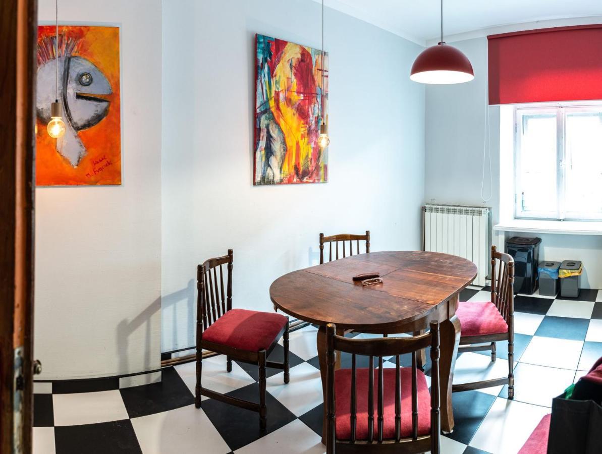 Apartament Cafe Belg 쳉스토호바 외부 사진